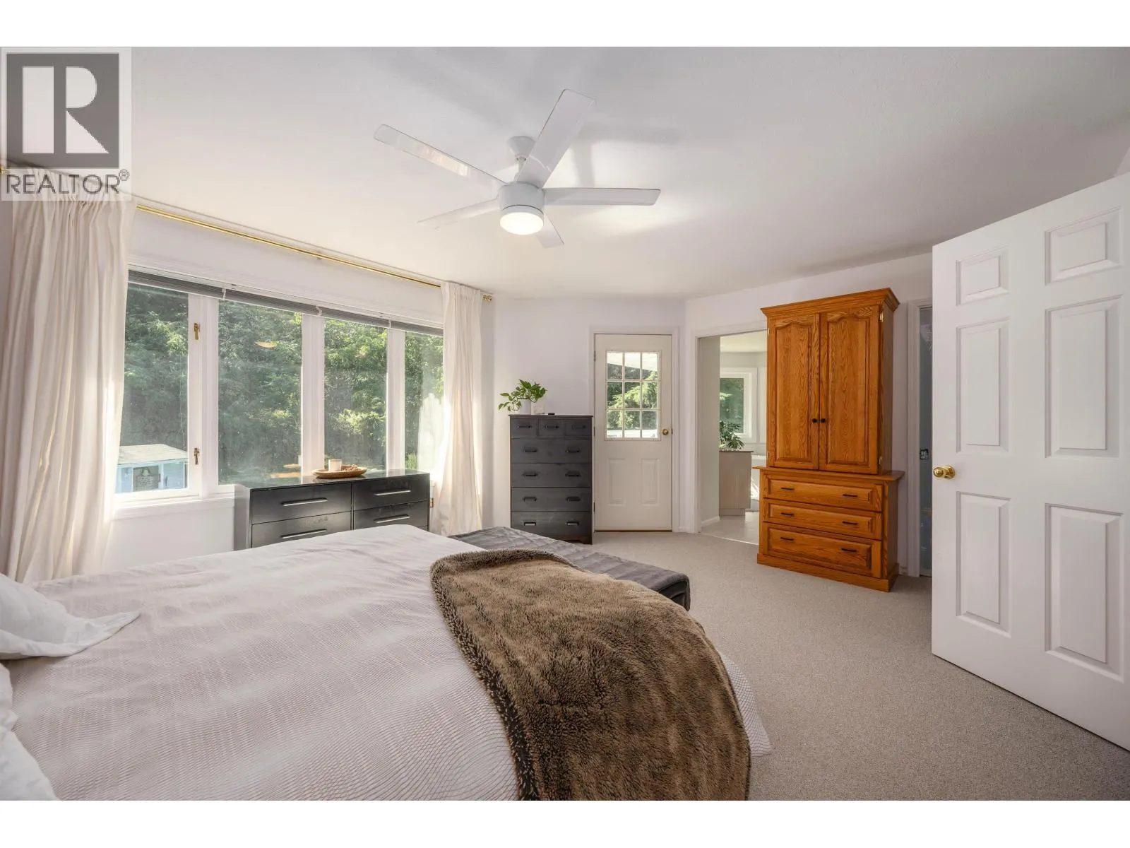 26070 116 AVENUE