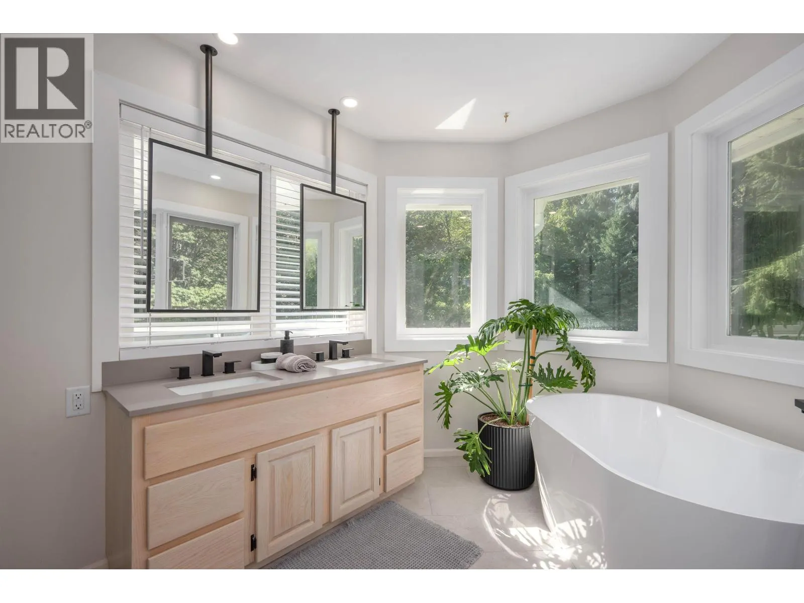 26070 116 AVENUE