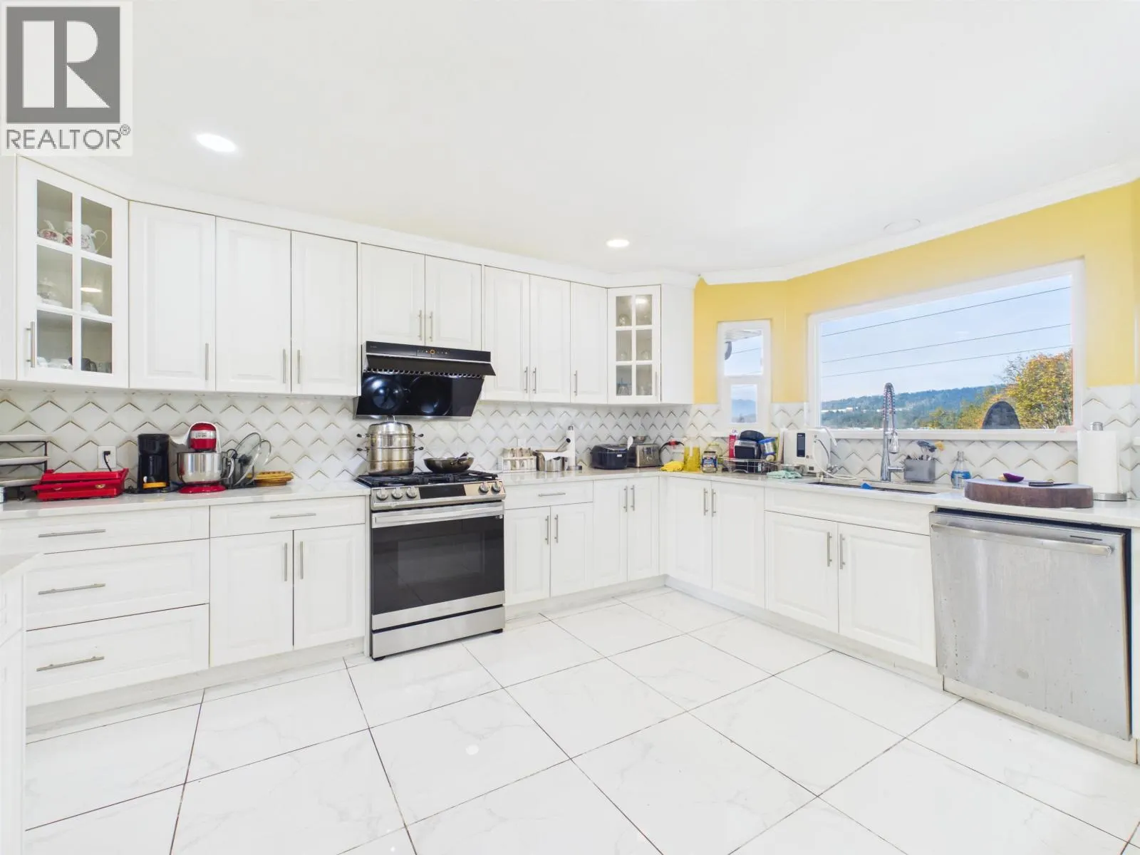 9025 BRIAR ROAD