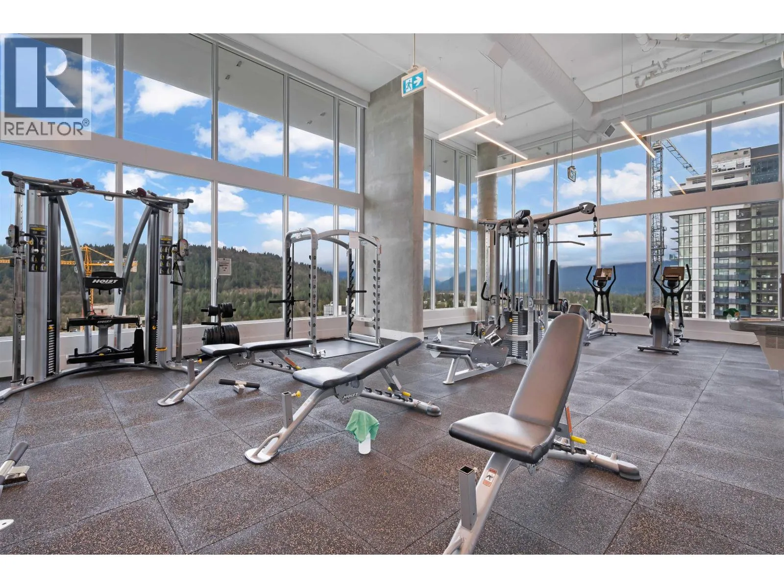 4003 567 CLARKE ROAD