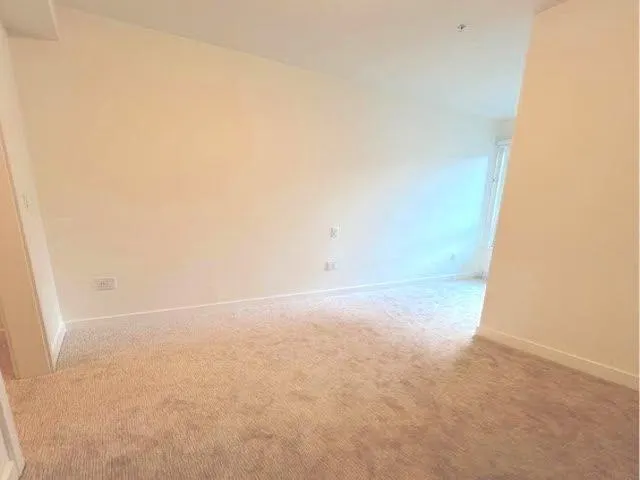 102 13760 75A AVENUE