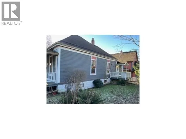 324 TENTH STREET