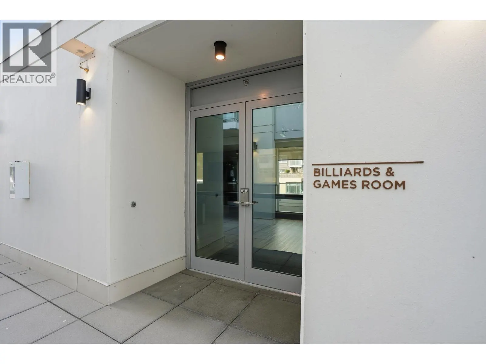 1904 1632 LIONS GATE LANE