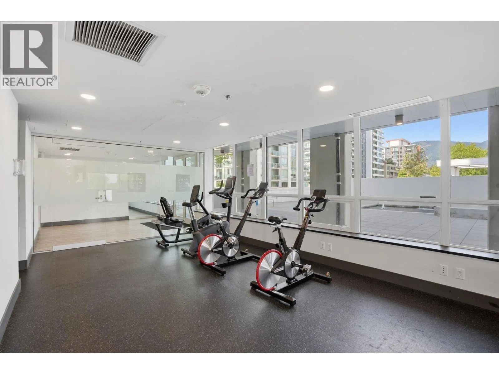 1904 1632 LIONS GATE LANE