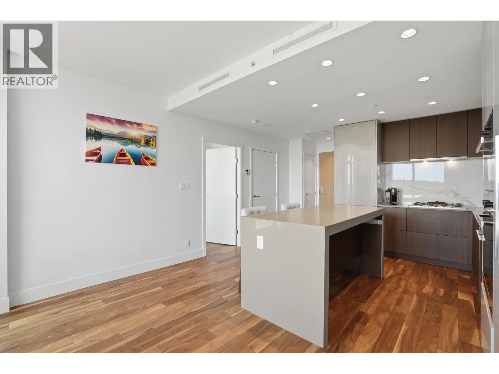 1904 1632 LIONS GATE LANE