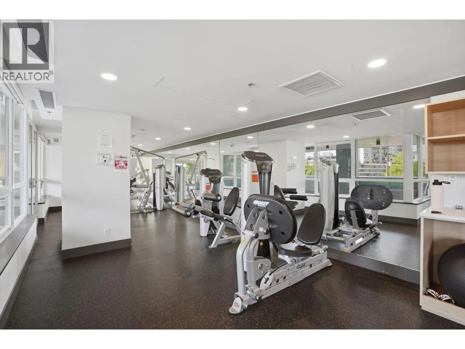 1904 1632 LIONS GATE LANE
