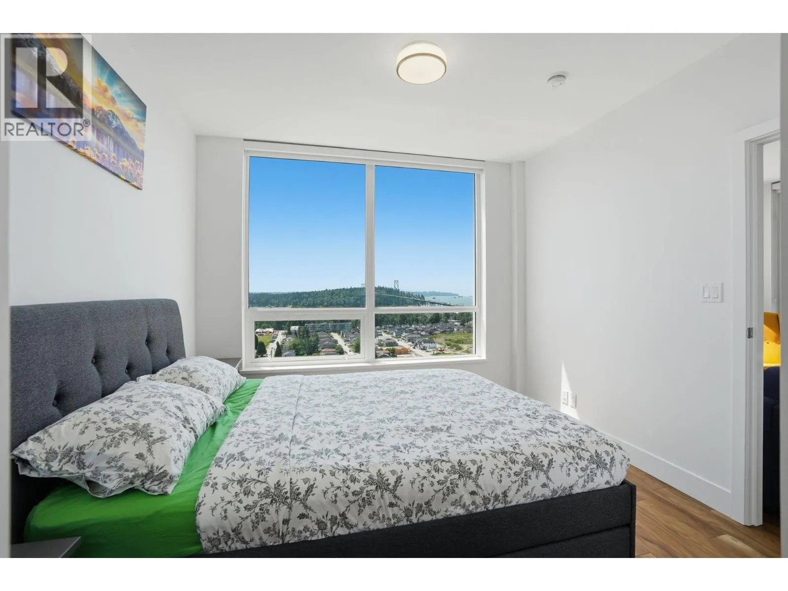 1904 1632 LIONS GATE LANE