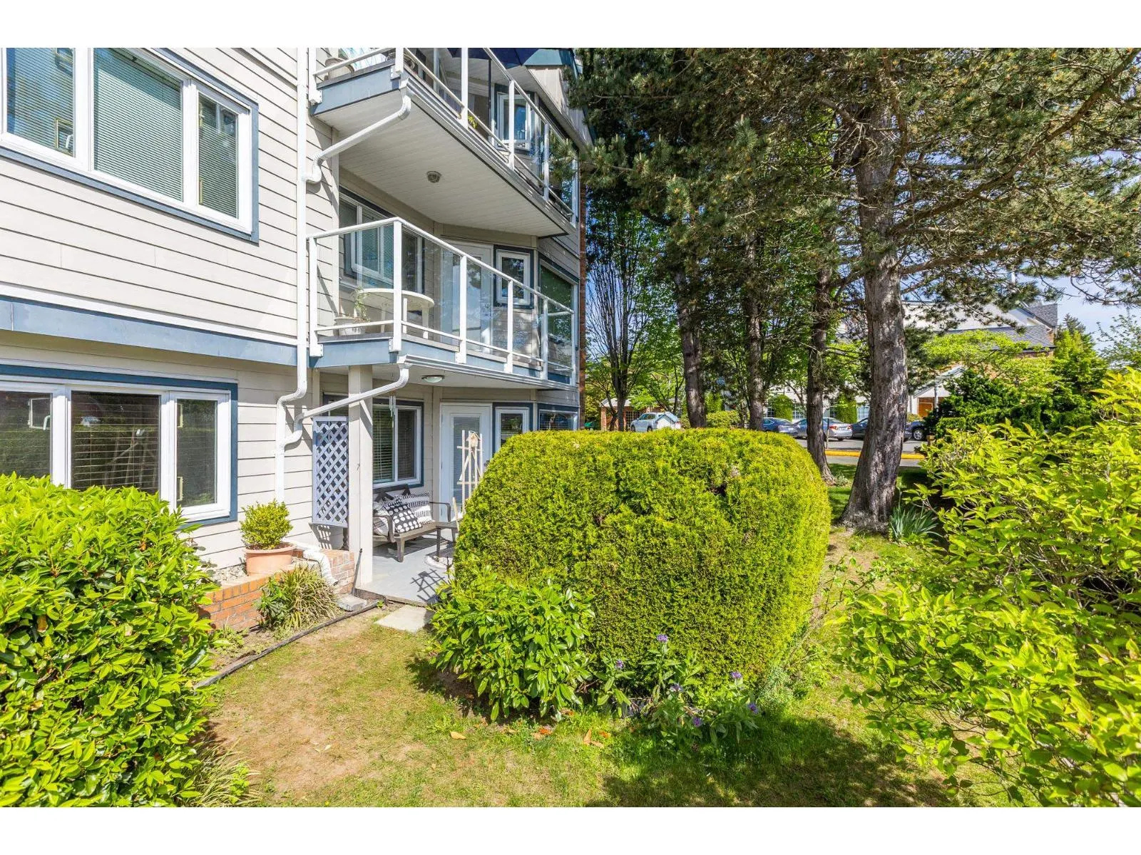 107 13965 16 AVENUE
