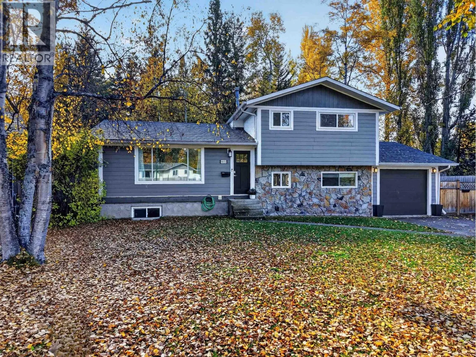 6653 ESSEX CRESCENT