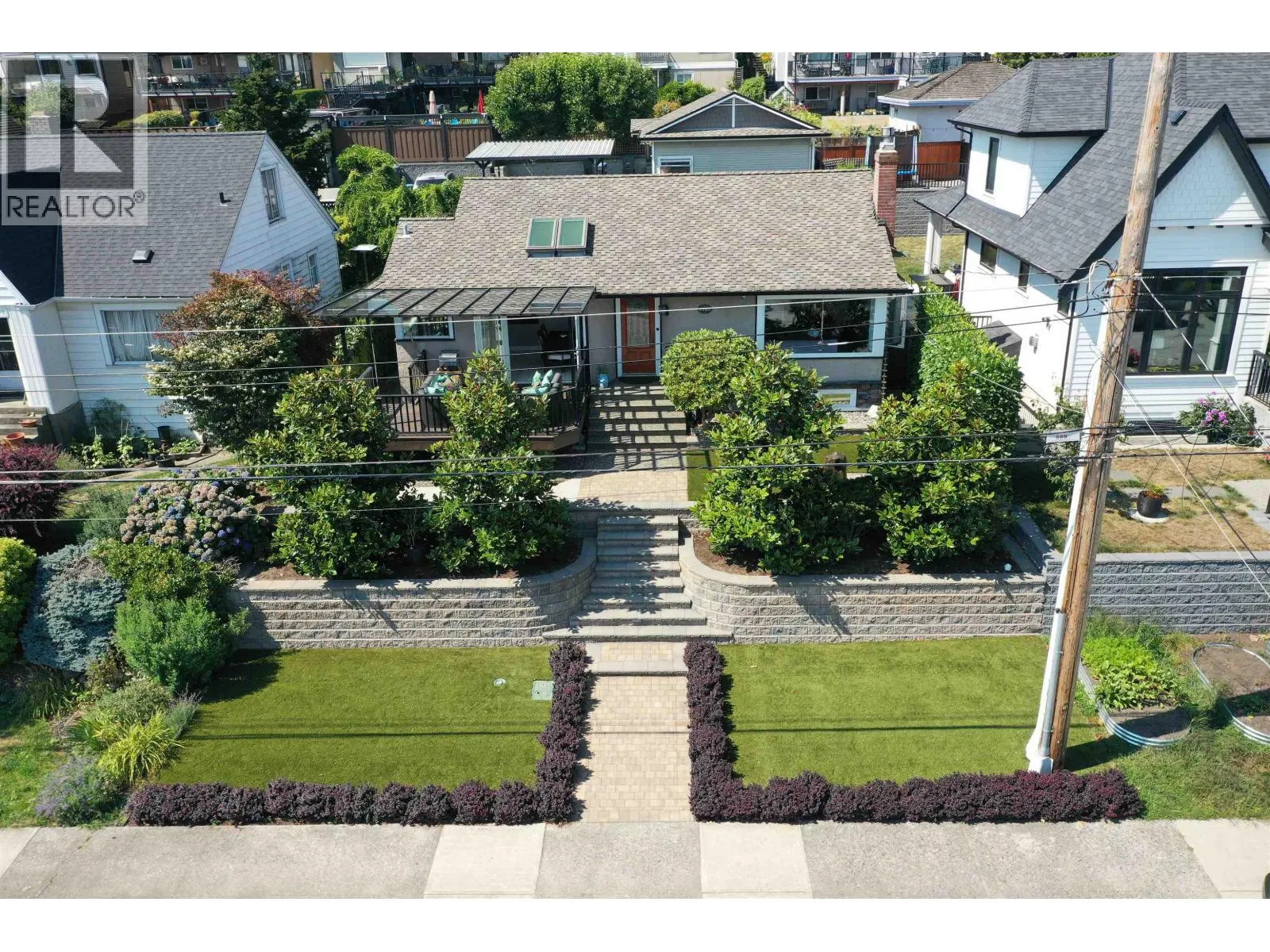 1707 NANAIMO STREET