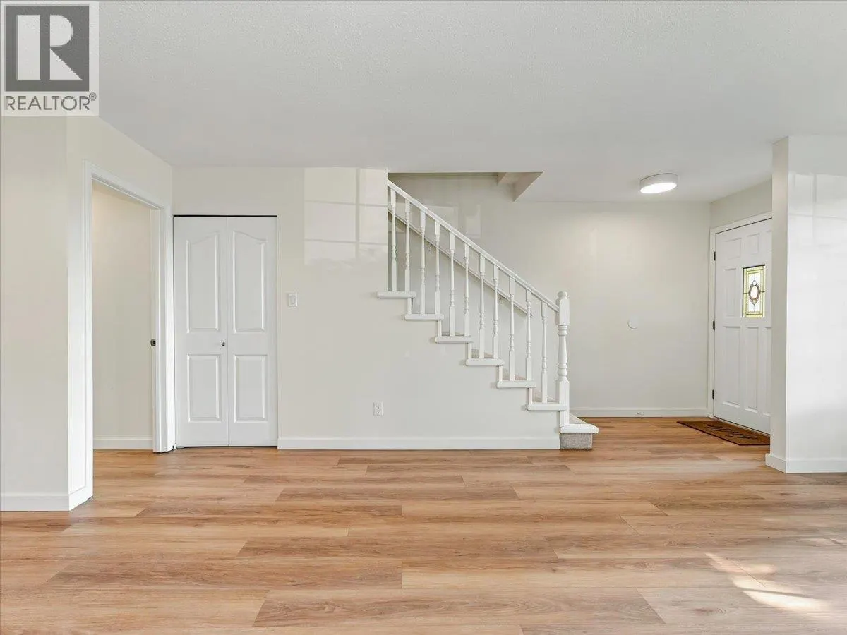 240 E 18TH STREET