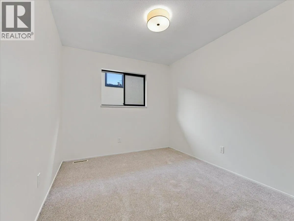 240 E 18TH STREET