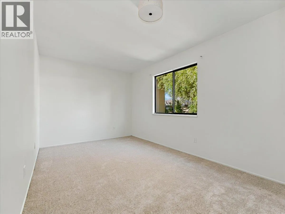 240 E 18TH STREET