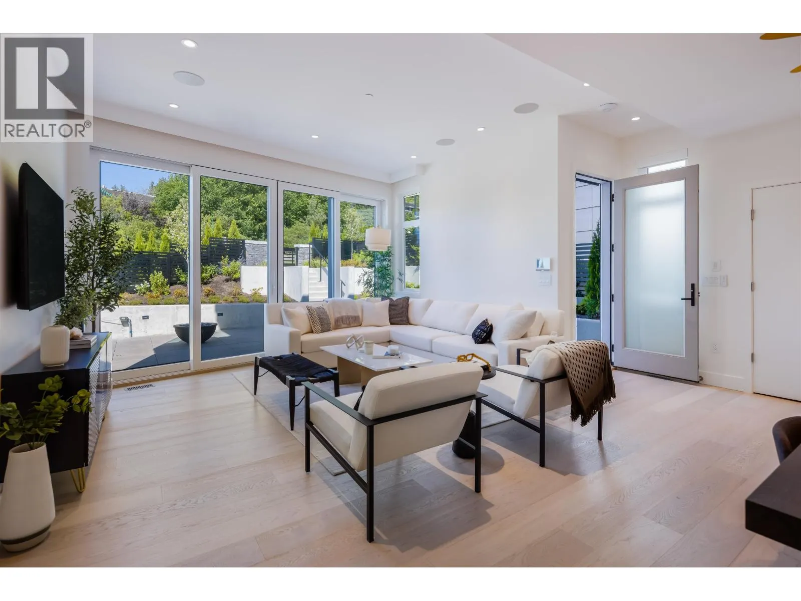 592 ARTHUR ERICKSON PLACE