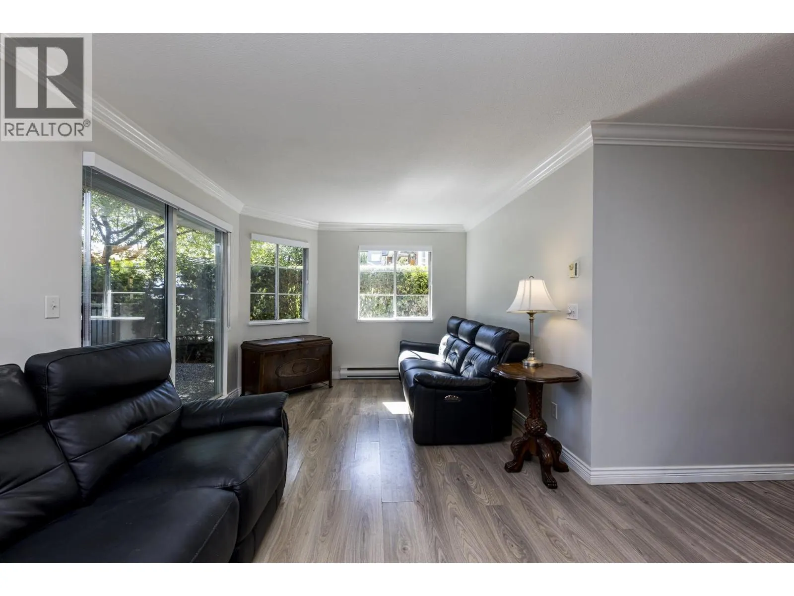 7 249 E 4TH STREET