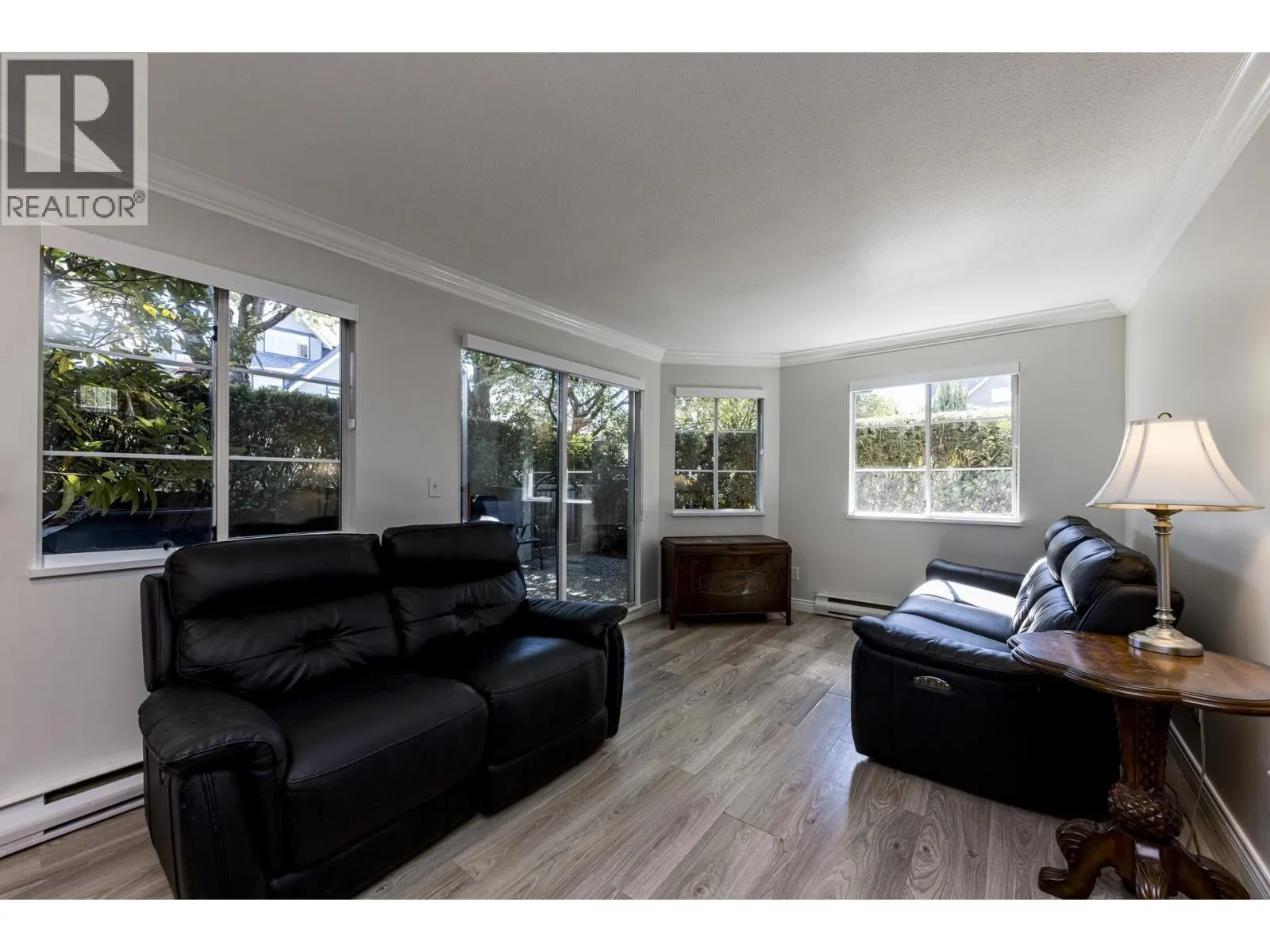 7 249 E 4TH STREET