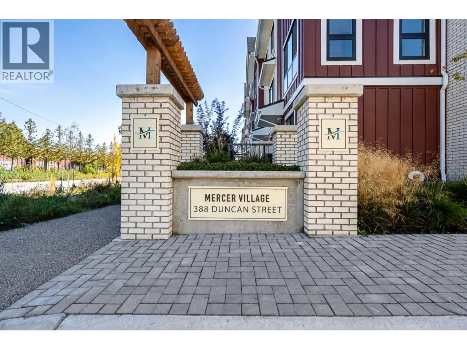 137 388 DUNCAN STREET