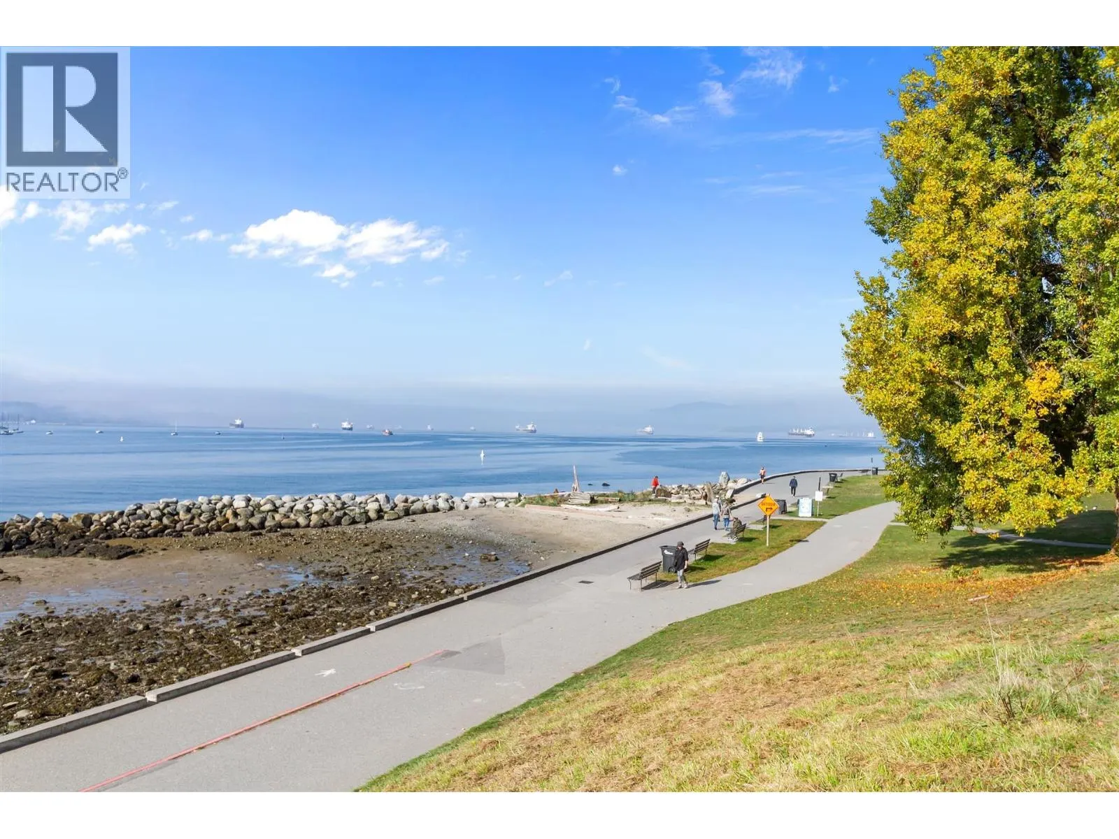 PH 1403 BEACH AVENUE