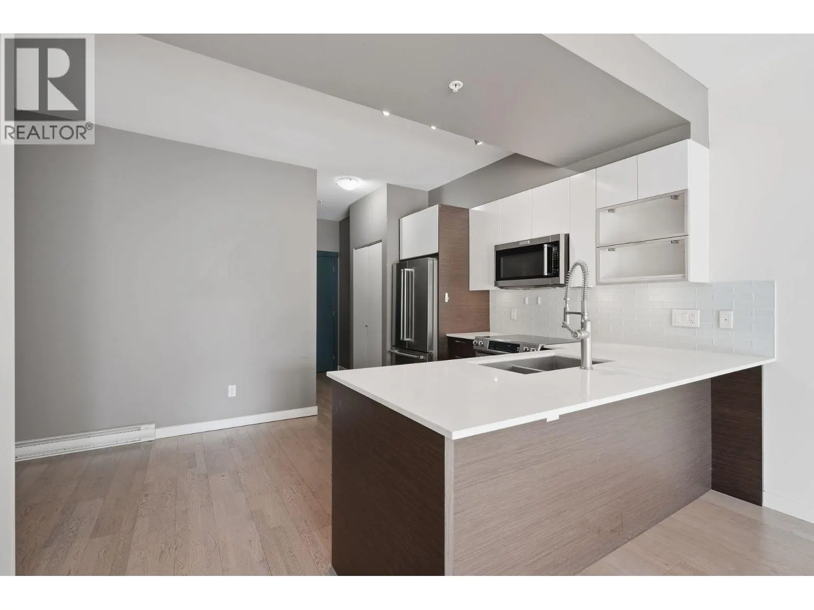 206 2267 PITT RIVER ROAD