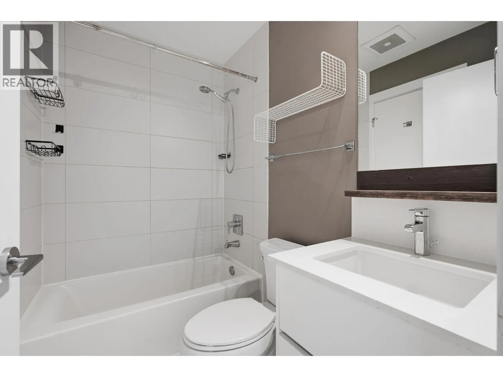 206 2267 PITT RIVER ROAD