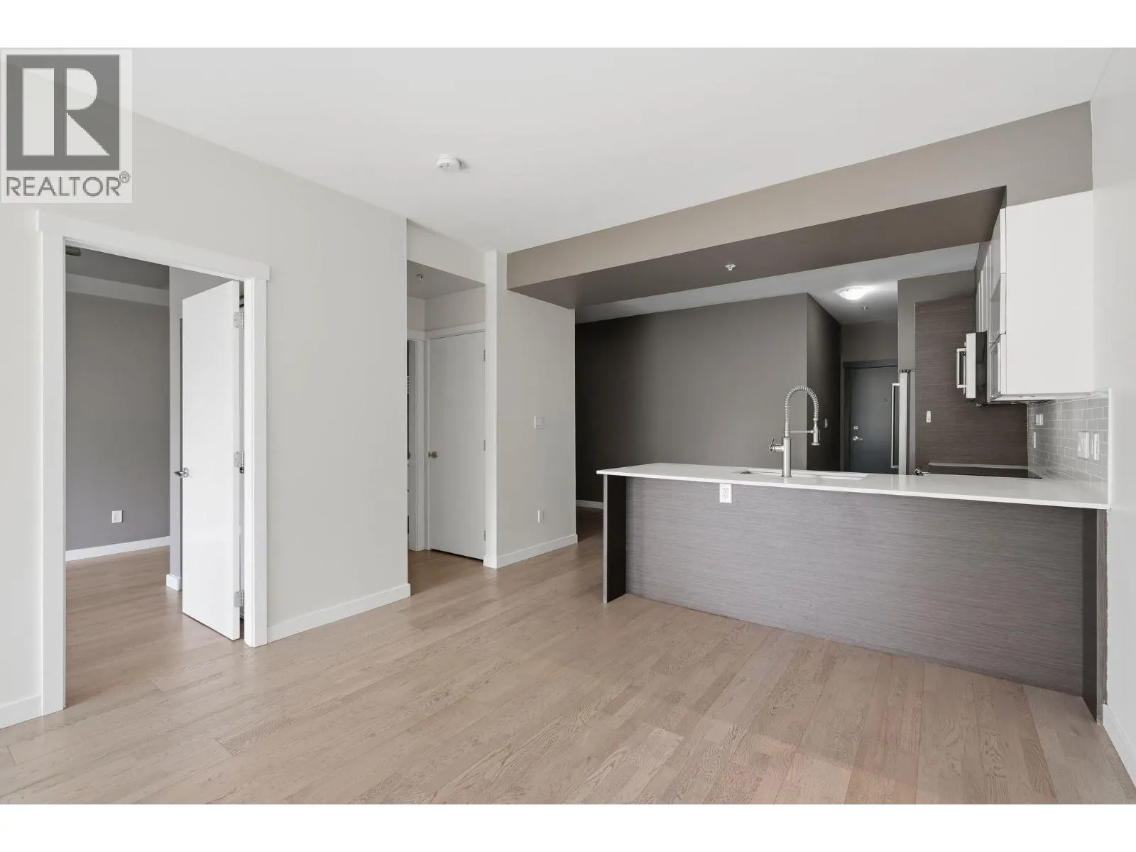 206 2267 PITT RIVER ROAD