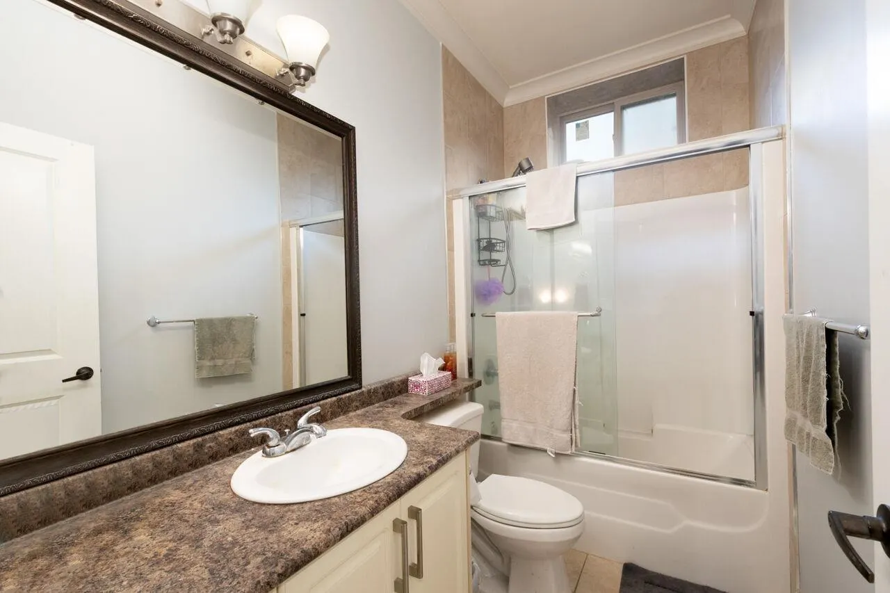 Lower Suite 2 17551 ABBEY DRIVE