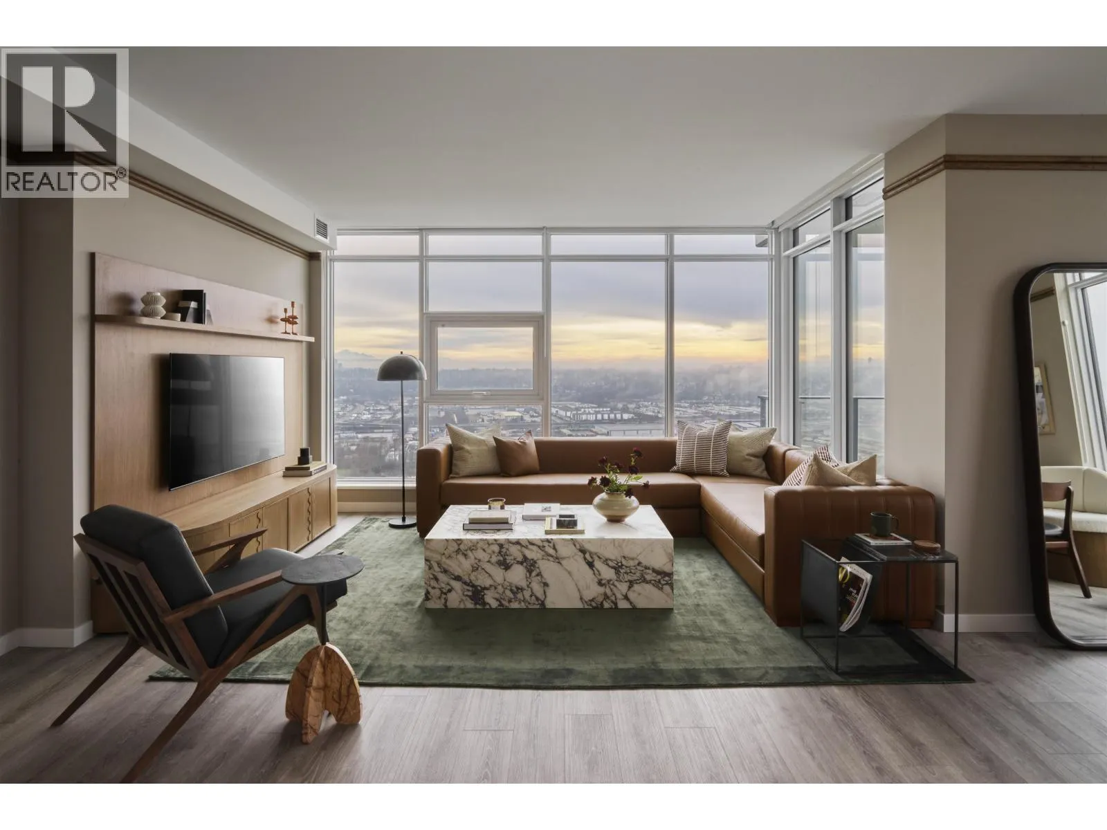 1707 660 QUAYSIDE DRIVE
