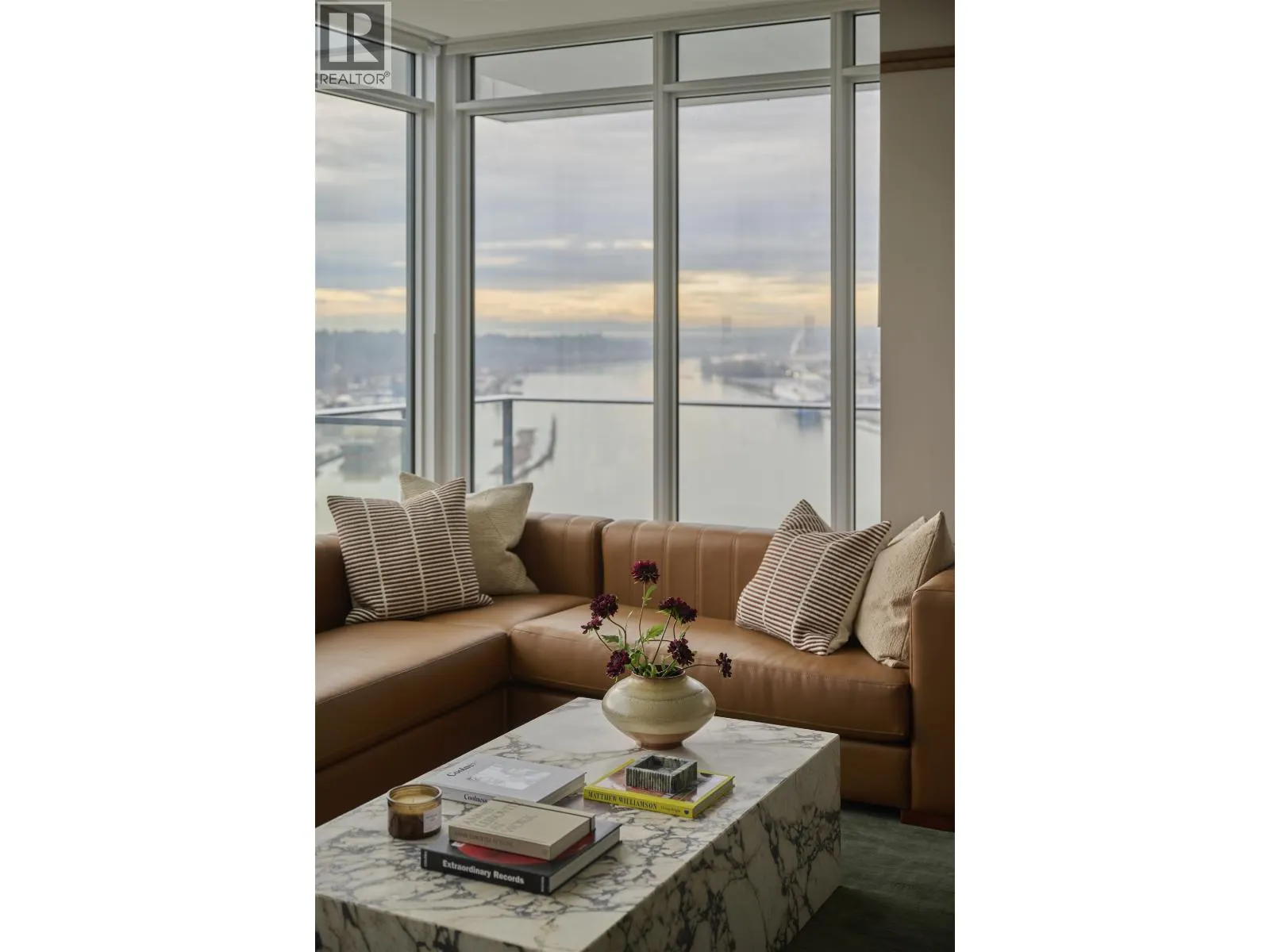 1707 660 QUAYSIDE DRIVE