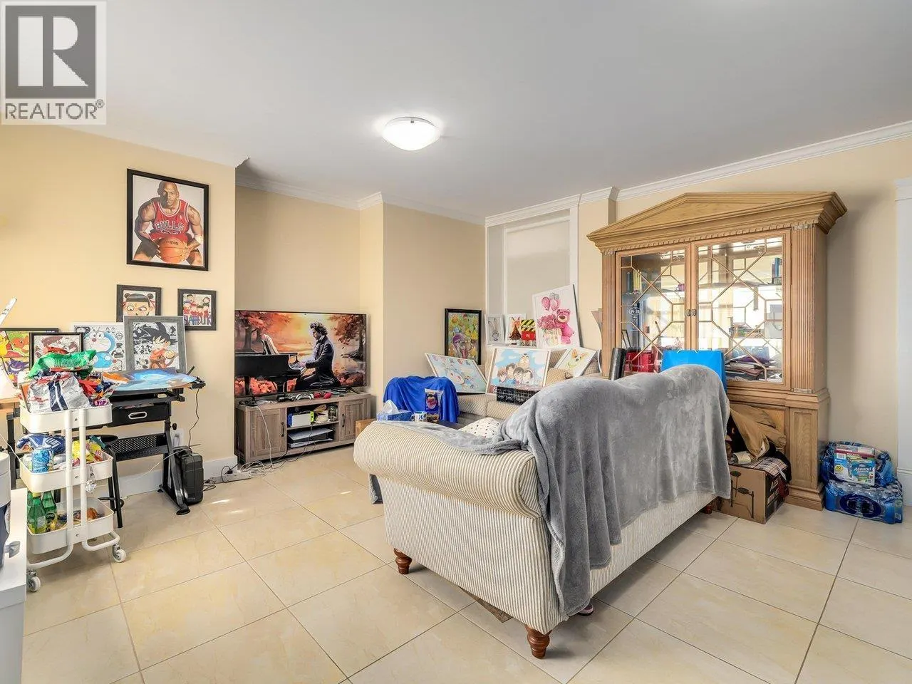 6296 AUBREY STREET