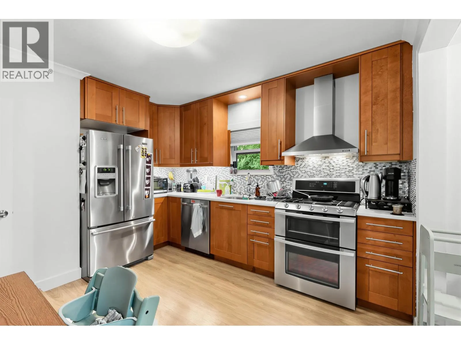 1095 E 29TH STREET