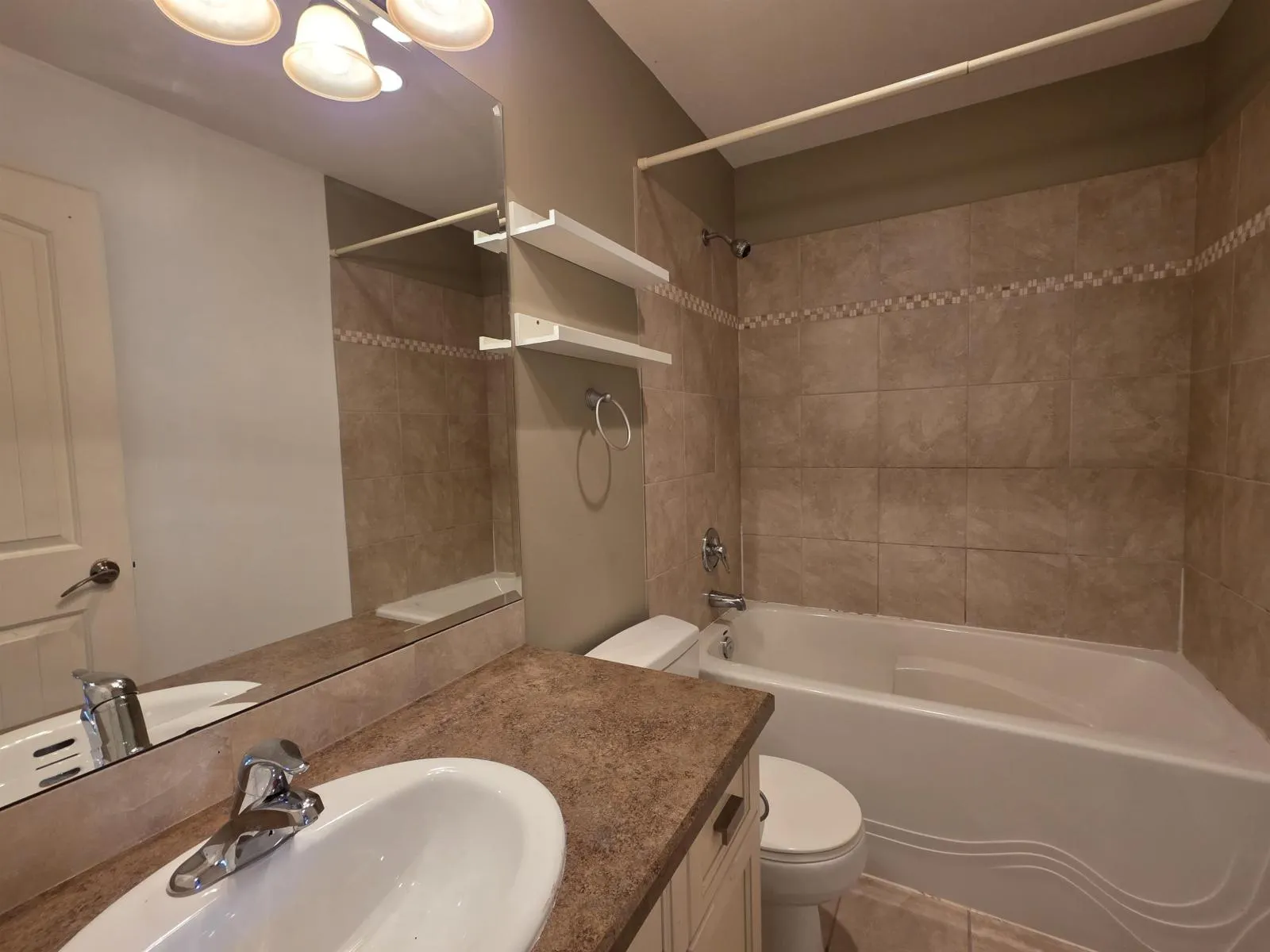 3 32792 LIGHTBODY COURT