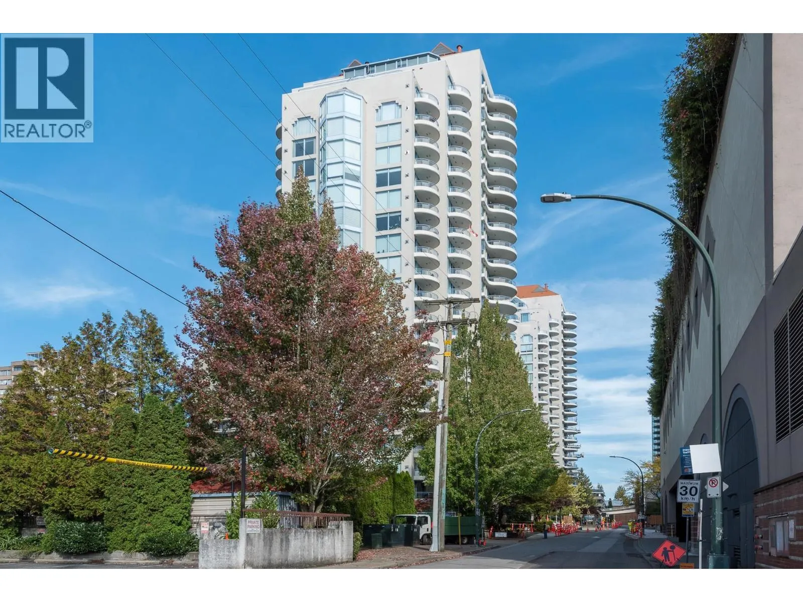 1701 739 PRINCESS STREET