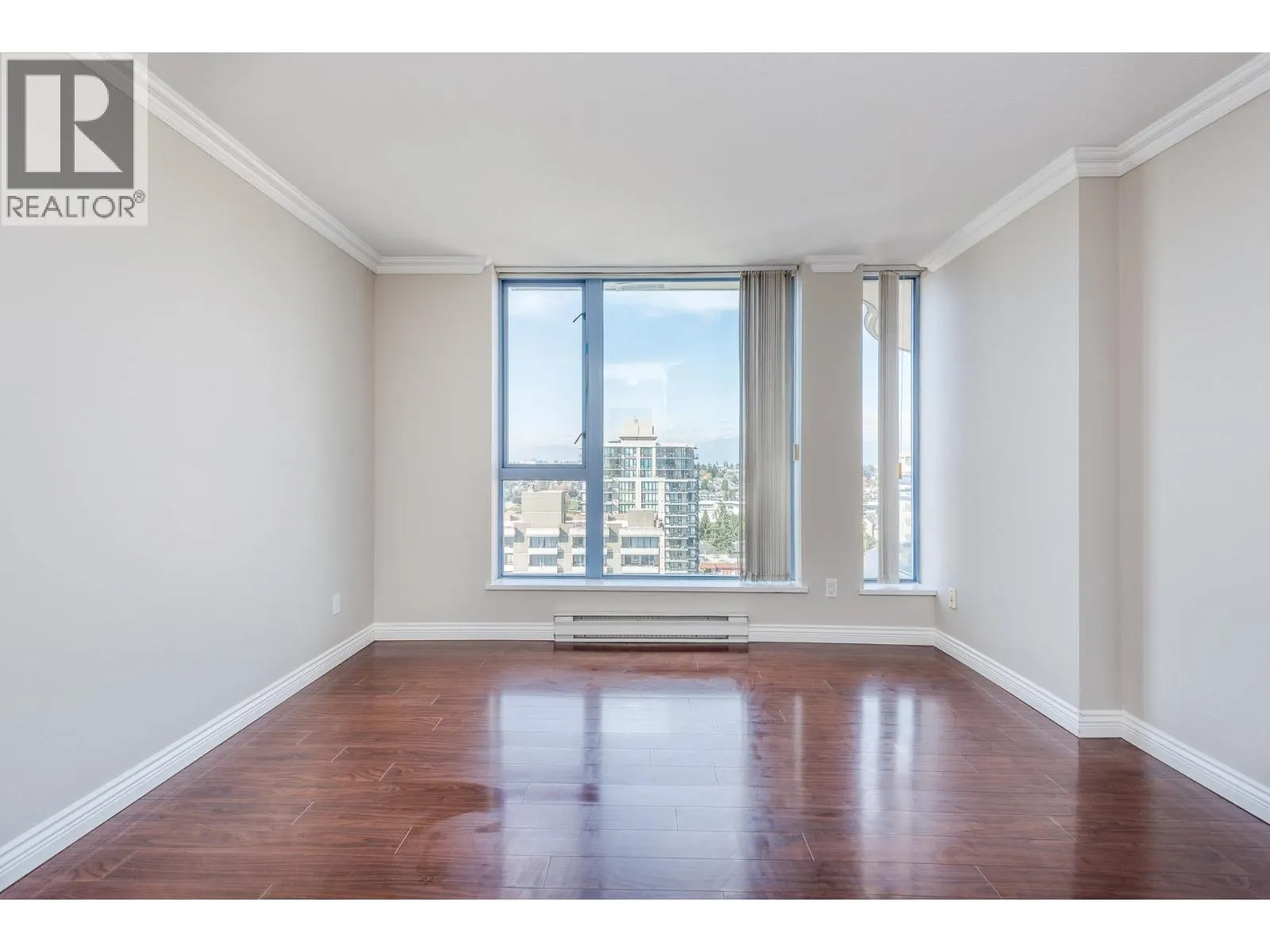 1701 739 PRINCESS STREET