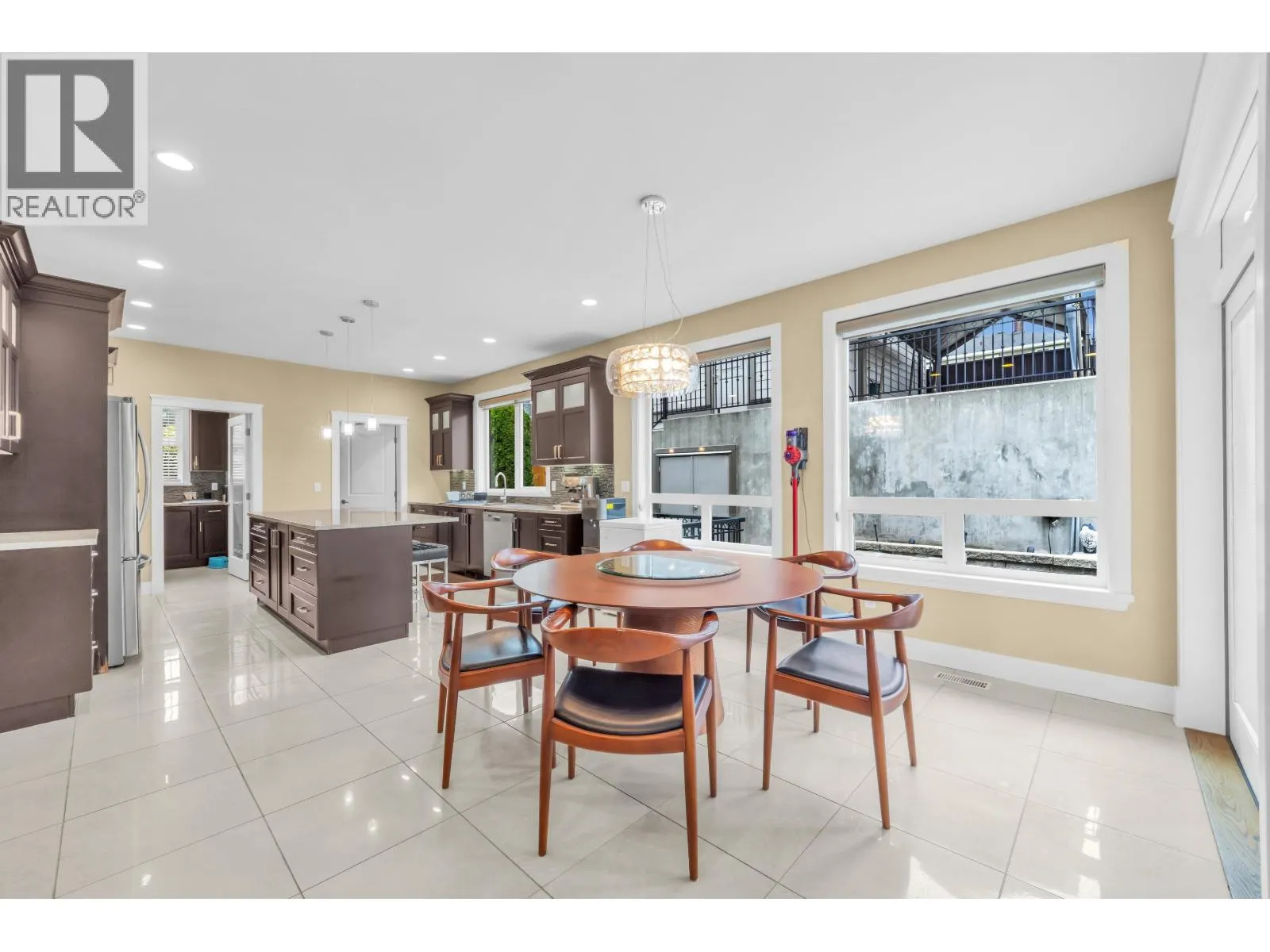 4294 PRICE CRESCENT