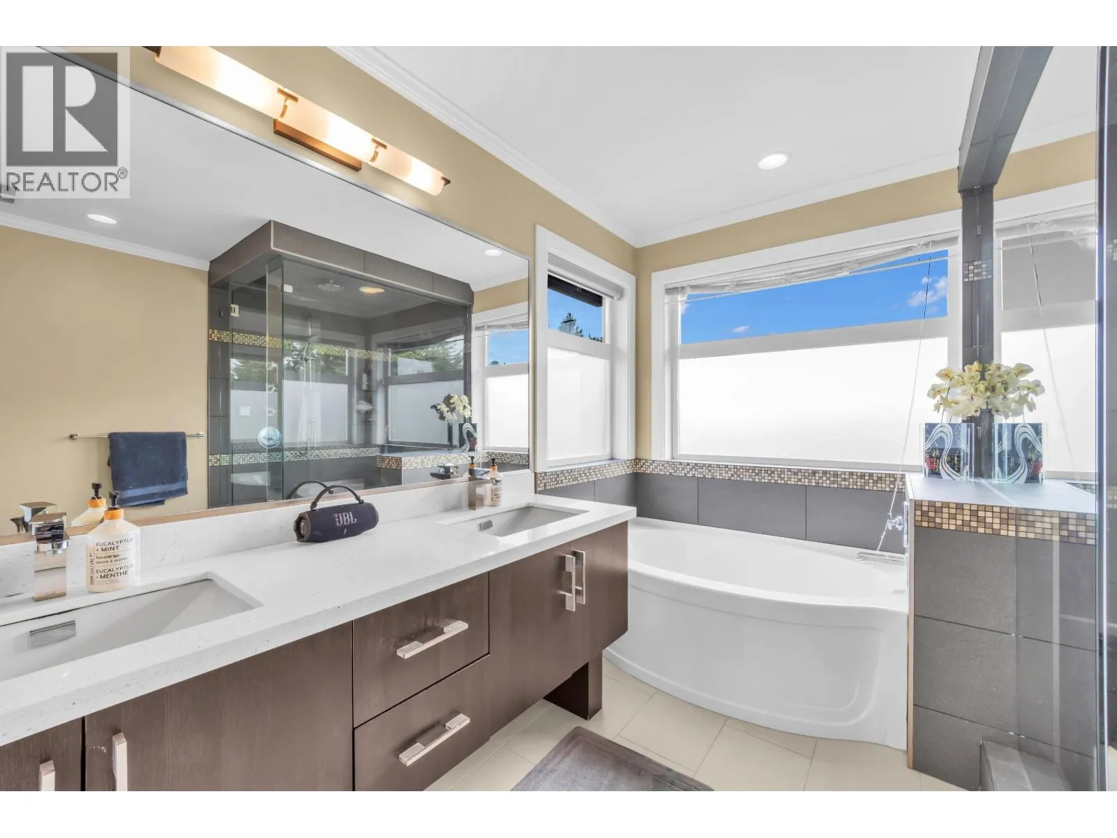 4294 PRICE CRESCENT