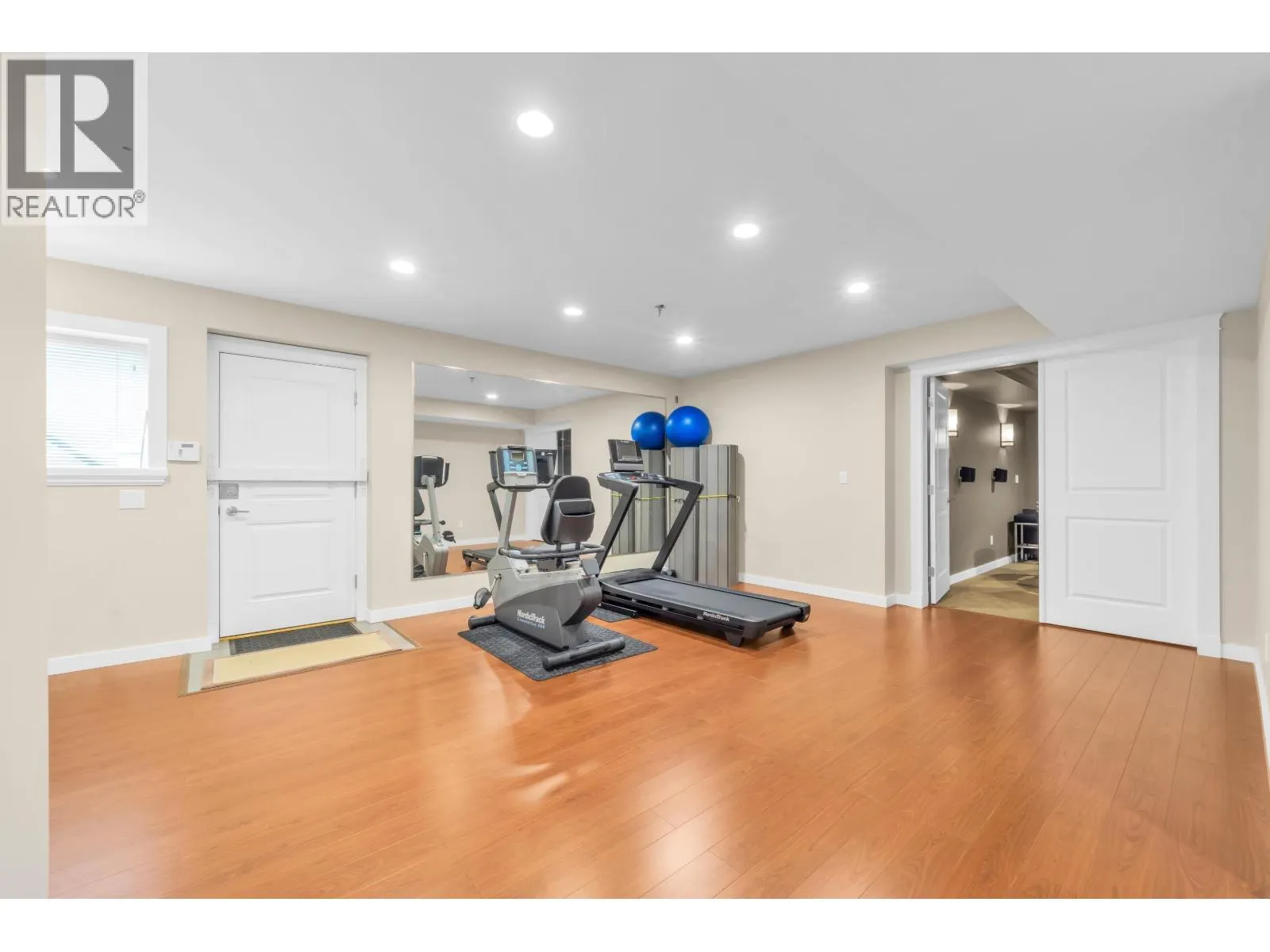 4294 PRICE CRESCENT