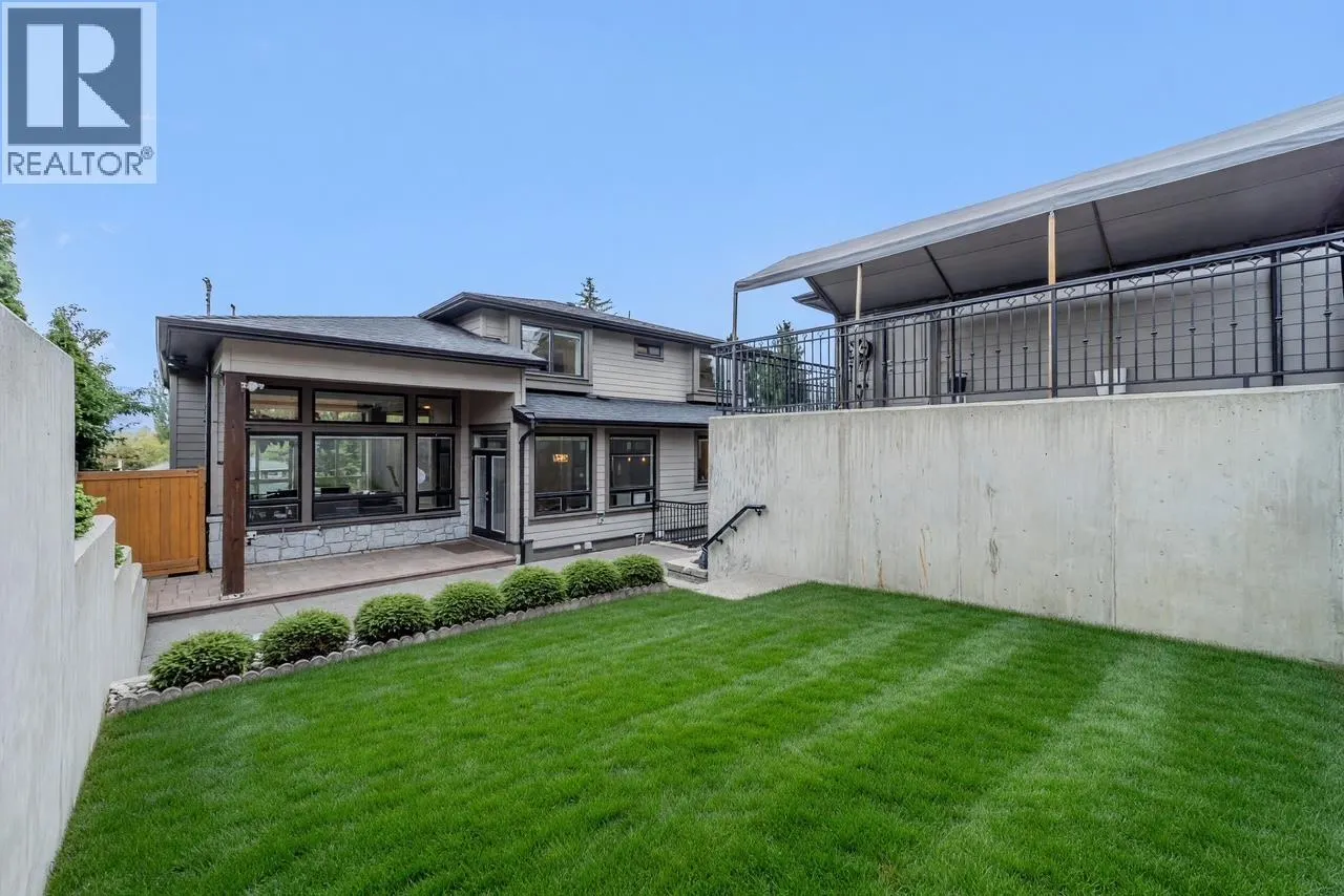 4294 PRICE CRESCENT
