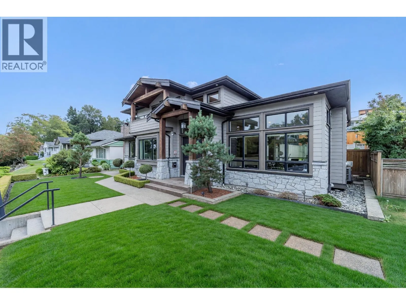 4294 PRICE CRESCENT