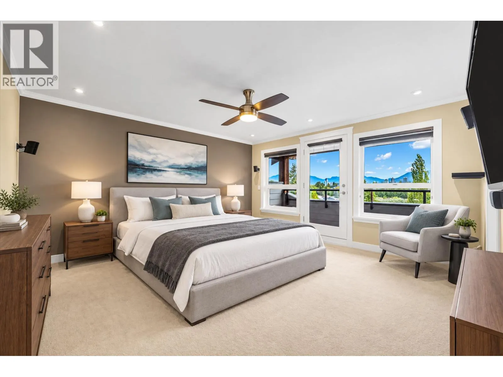 4294 PRICE CRESCENT