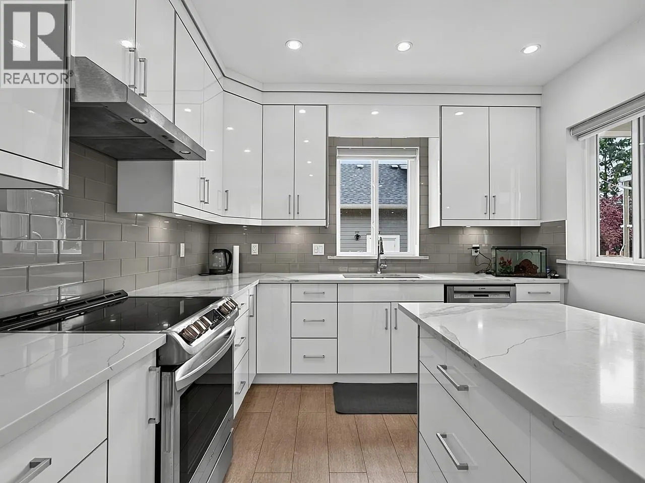 636 CASSIAR STREET