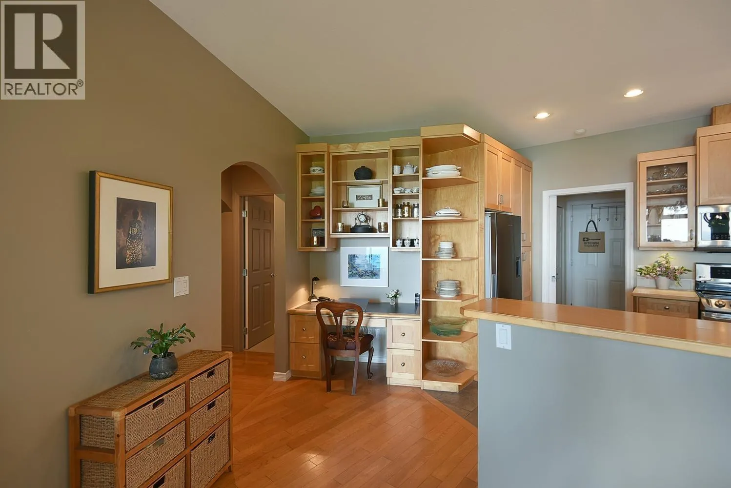 7647 EUREKA PLACE