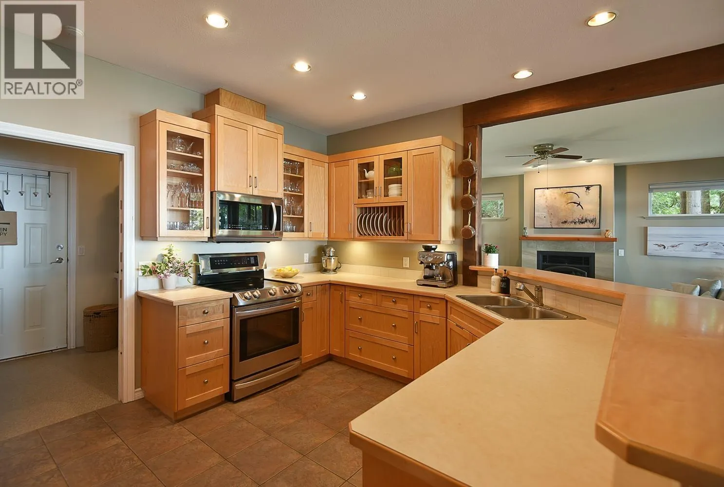 7647 EUREKA PLACE