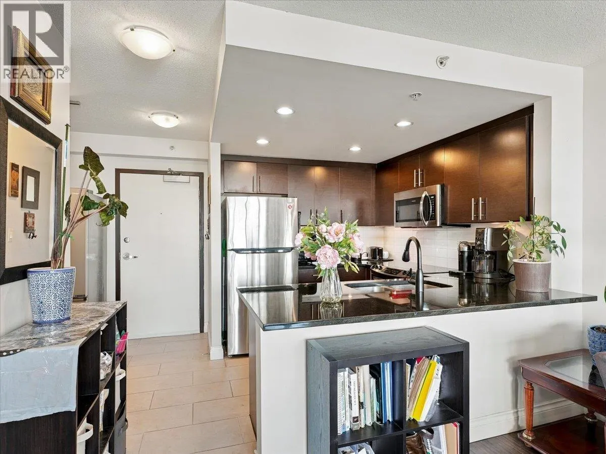 1608 555 DELESTRE AVENUE