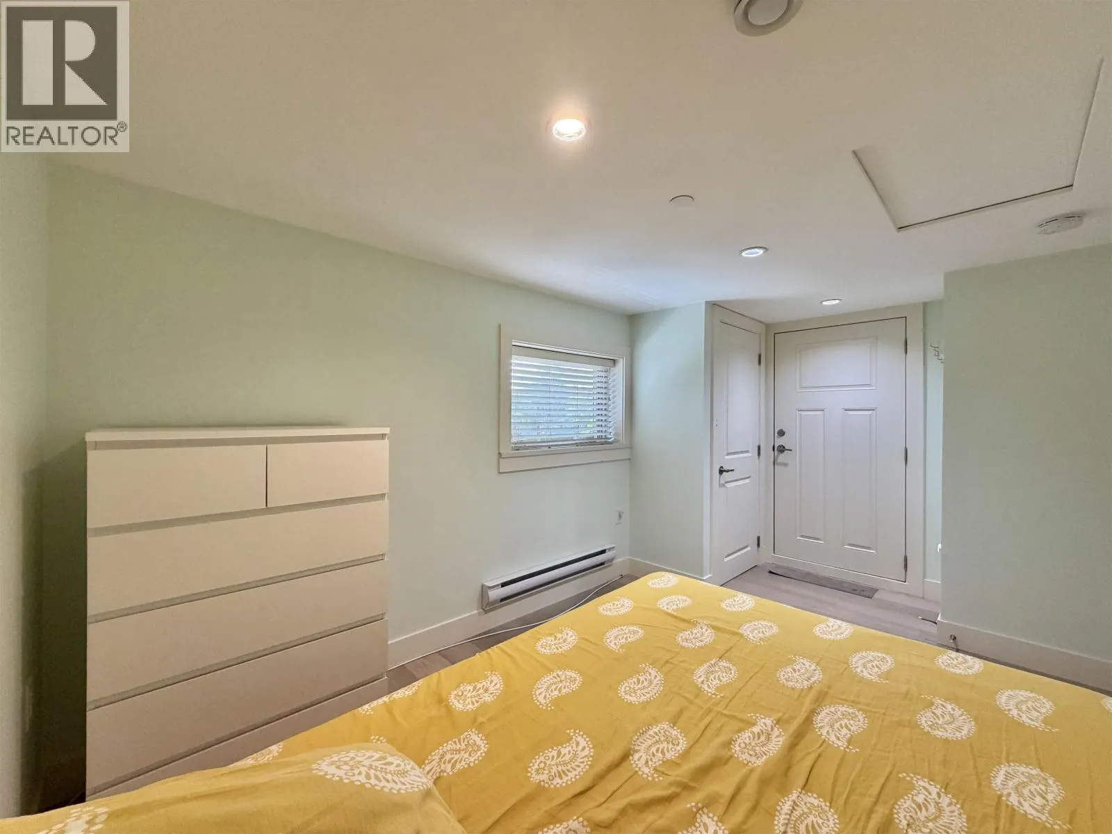 582 E 57TH AVENUE