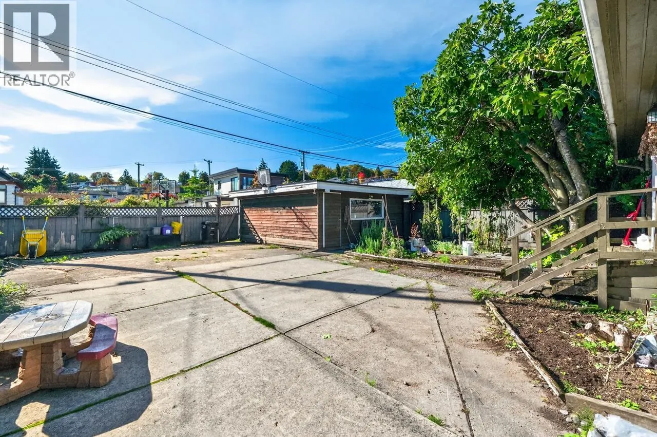 3232 W 16TH AVENUE