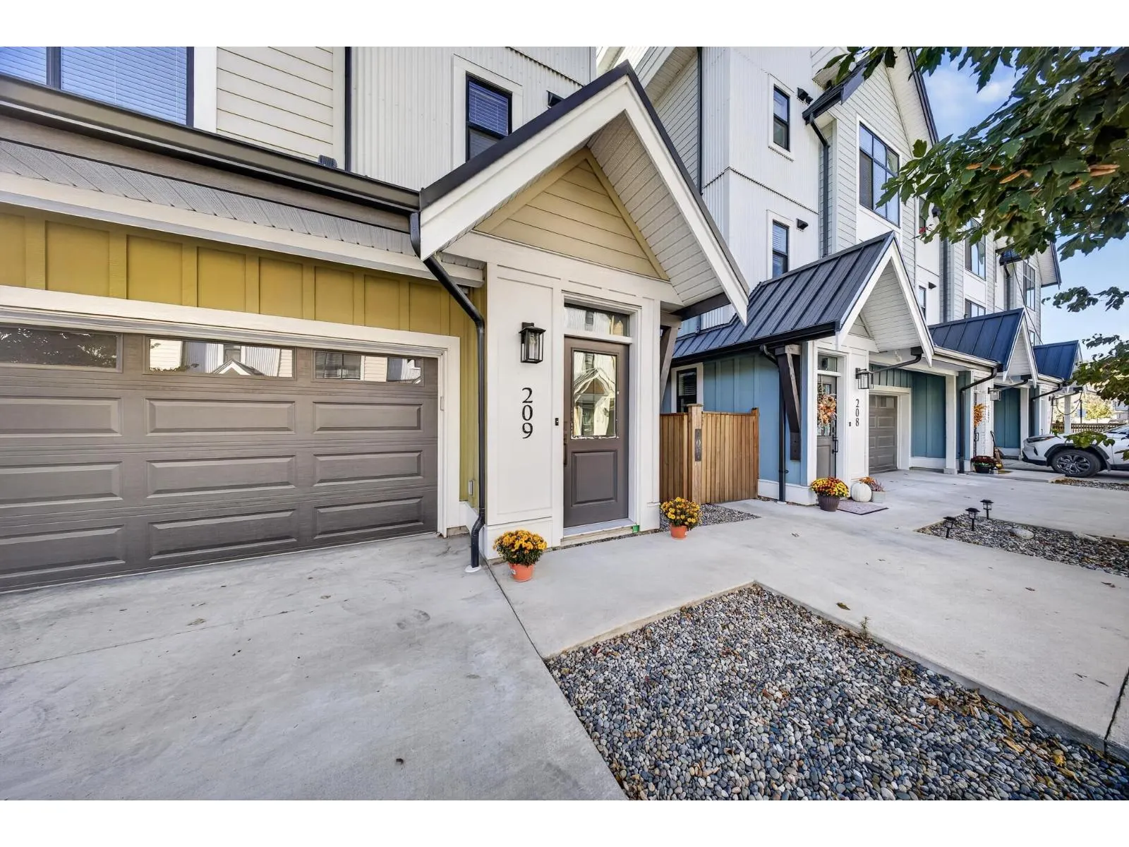 209 46211 PROMONTORY ROAD|Sardis South
