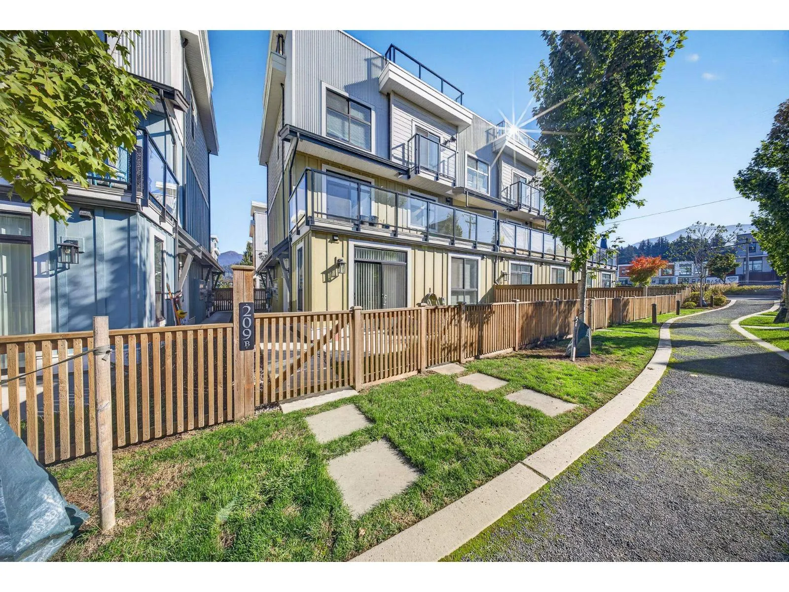 209 46211 PROMONTORY ROAD|Sardis South