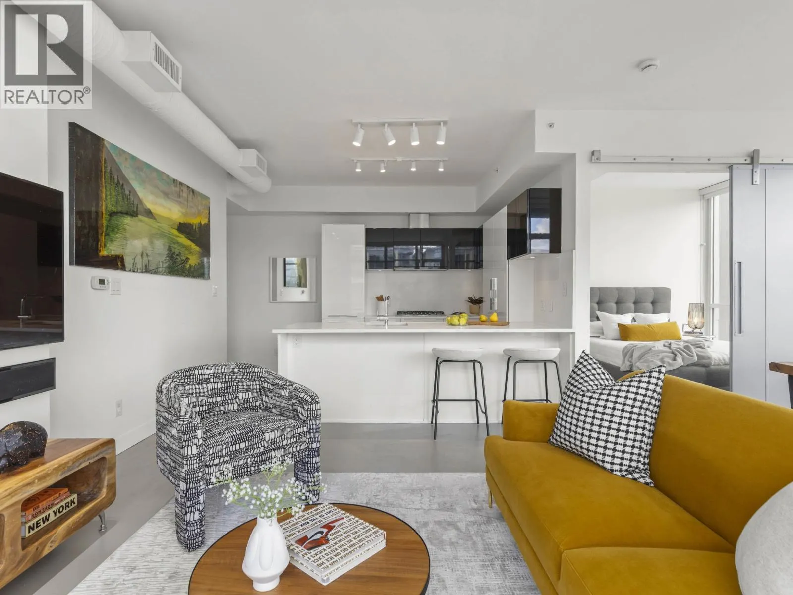 1508 108 E 1ST AVENUE