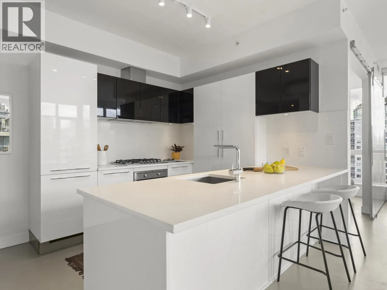 1508 108 E 1ST AVENUE