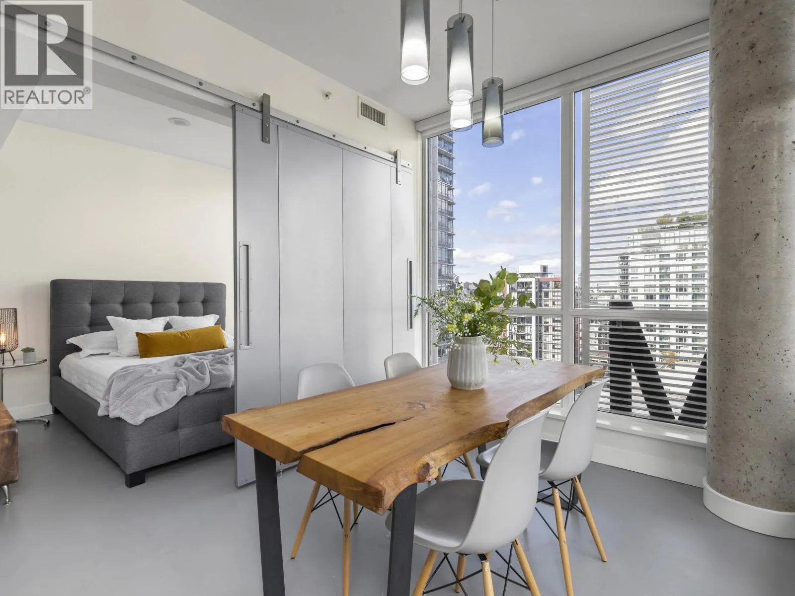 1508 108 E 1ST AVENUE